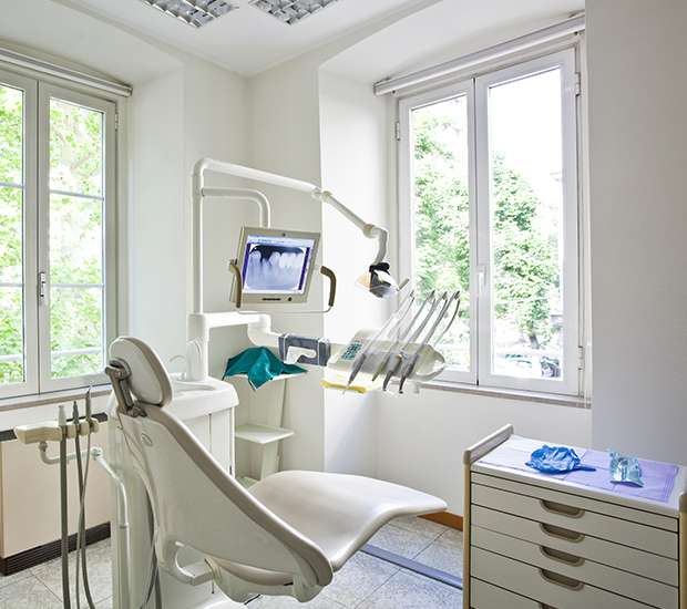 Plunkett & Chaw Dental - Dentist Office Exam Room in Dunwoody